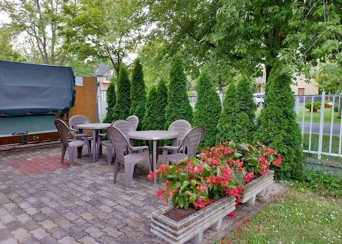 Konukevi Adam Vendeghaz 2