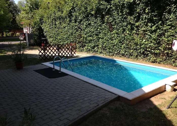 בית הארחה Adam Vendeghaz 2 שיופוק