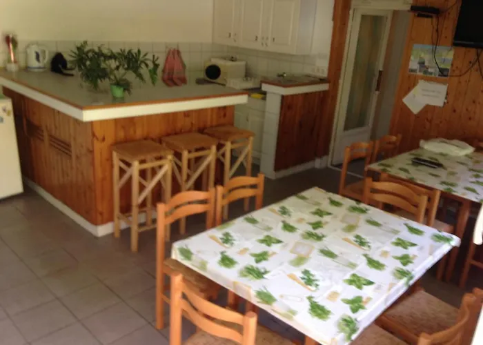 Konukevi Adam Vendeghaz 2 *