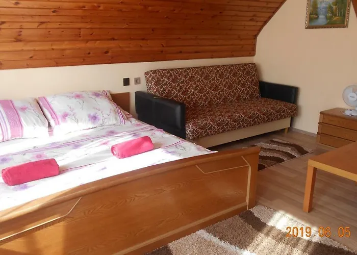 Konukevi Adam Vendeghaz 2 *